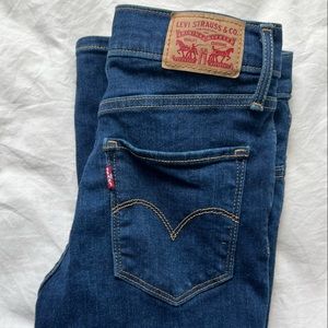 Levis blue jeans size 720
